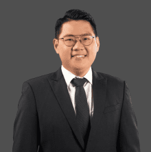 Photo_Dr Chan Chun Ming -grey